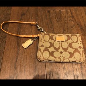 COACH Brown Signature Cs Zipper Wristlet Wallet